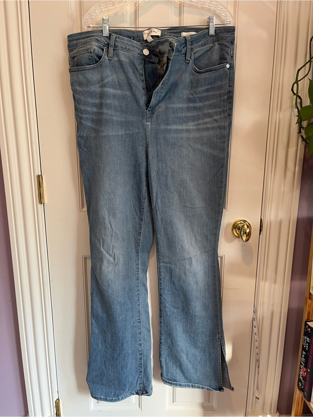 FRAME Le Mini Boot Jeans